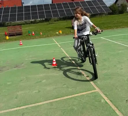 Dzień Integracji na Sportowo – aktywna zabawa i współpraca w szkole i przedszkolu