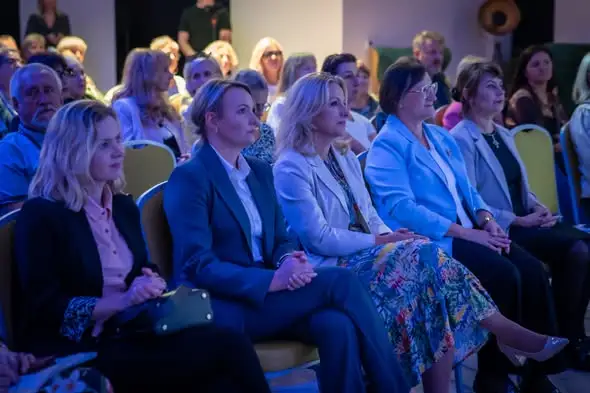 Konferencja o demencji w Głogowie. Wójt Gminy Jerzmanowa objęła patronat