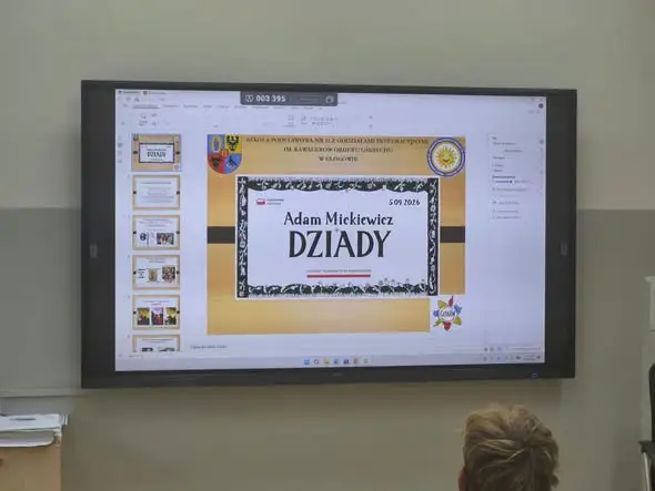Narodowe Czytanie „Dziadów” w szkole – uczniowie odkrywali klasykę Mickiewicza