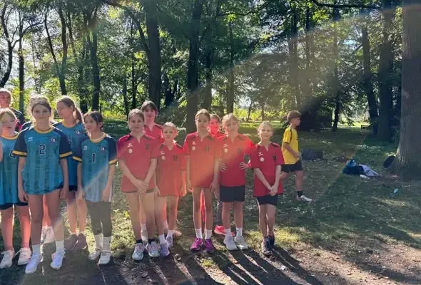 Mistrzostwa Powiatu Głogowskiego w biegach przełajowych – sukcesy młodych sportowców