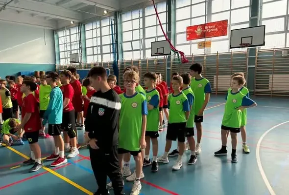 Młodzi szczypiorniści wygrywają inaugurację 11. edycji Handball Land